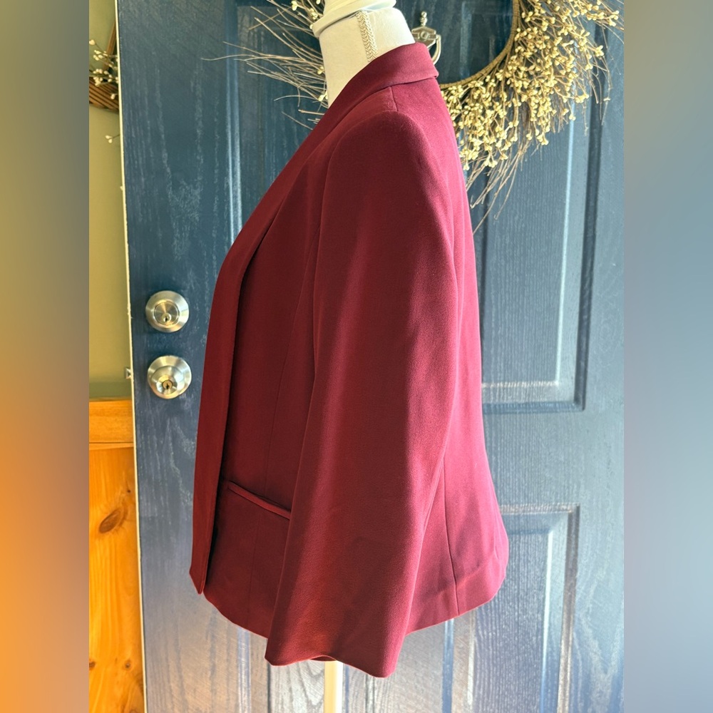 Kasper Deep Red Women's Blazer see description for size. Great condition. - Picture 3 of 12